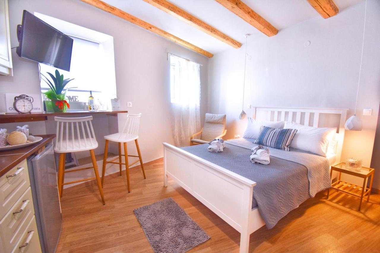 Corfu  Mouragia Seaside Ground Floor Studio מראה חיצוני תמונה